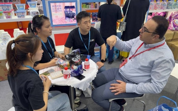 حضور قوی در نمایشگاه صنعت آرایشی و بهداشتی گوانگجو چین - guangzhou-4.jpg